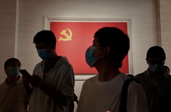 2022年9月4日，人们参观中国共产党历史展览馆。(Photo by Noel Celis / AFP) - 俄罗斯卫星通讯社