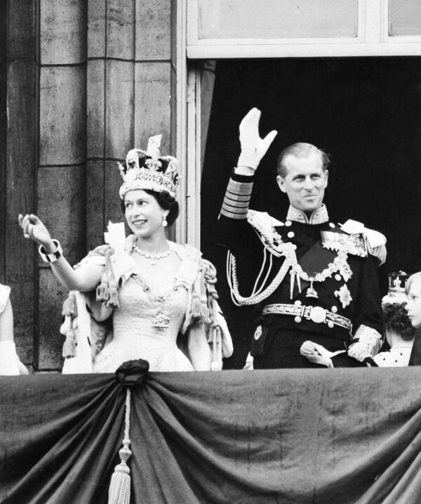 英国女王伊丽莎白二世和爱丁堡公爵菲利普亲王在伦敦加冕后。 - 俄罗斯卫星通讯社