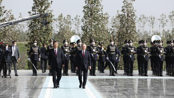 Chinese leader Xi Jinping has arrived in Samarkand, welcomed by Uzbekistan's President Shavkat Mirziyoyev - 俄罗斯卫星通讯社
