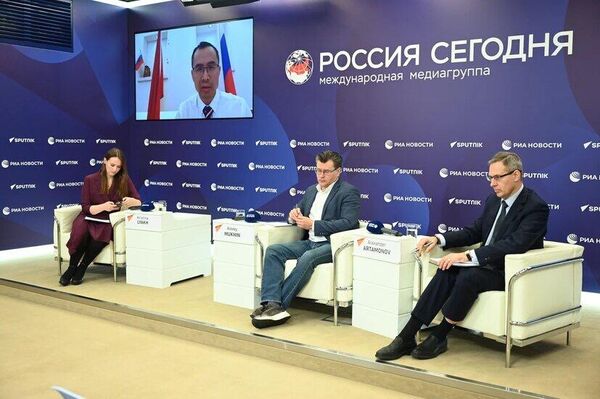 俄罗斯卫星通讯社与中俄军事专家举行圆桌会议 - 俄罗斯卫星通讯社