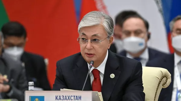 哈萨克斯坦总统与欧洲理事会主席讨论防止欧盟制裁对哈产生负面影响