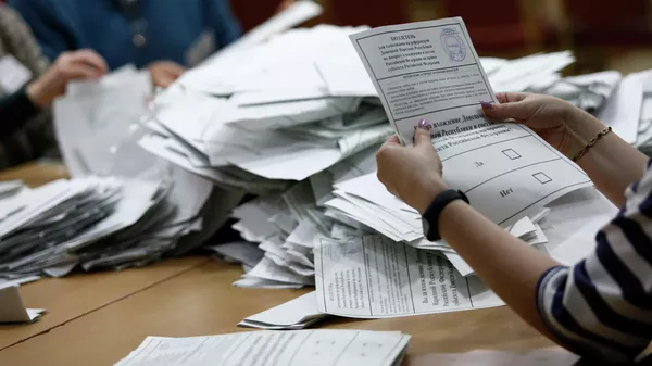 顿涅茨克人民共和国中央选举委员会在统计31.74%的选票后公布第一批数据