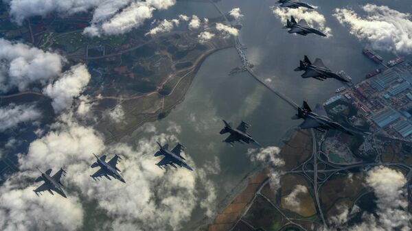 荷兰防长：荷兰预计将于2024年开始向乌克兰提供F-16战机 - 俄罗斯卫星通讯社