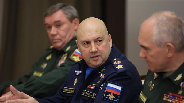 专家：由于在乌克兰失败西方正试图通过总参谋部与俄罗斯建立联系 - 俄罗斯卫星通讯社