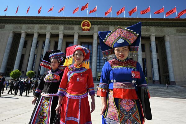 中國共產黨第二十次全國代表大會開幕式結束後的代表們。 - 俄羅斯衛星通訊社