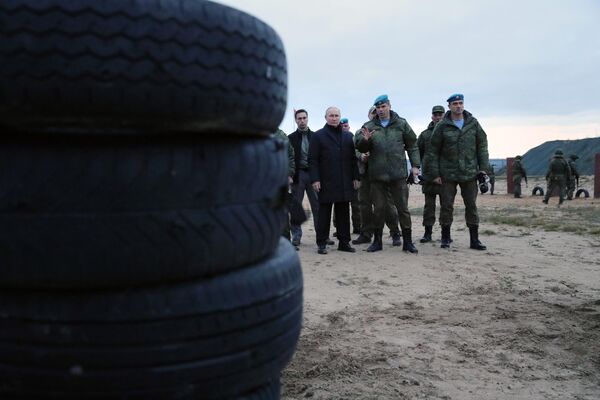 2022年10月20日，普京访问梁赞地区西部军区的一个军事训练区，视察动员人员的训练情况。 - 俄罗斯卫星通讯社