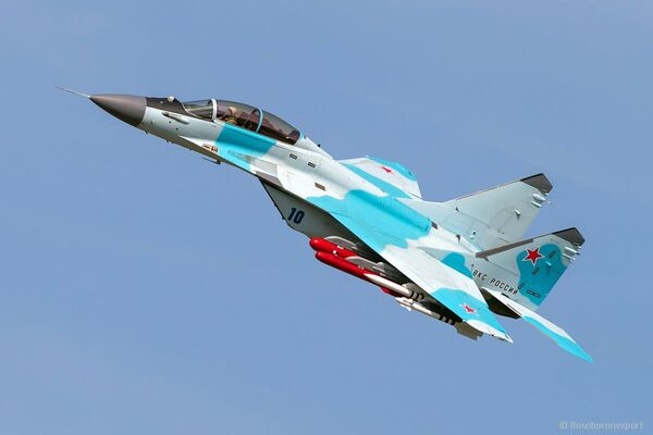 MiG-35 - 俄羅斯衛星通訊社