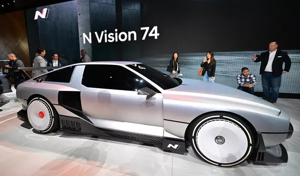 韓國現代公司在洛杉磯車展上展出N Vision 74概念車。 韓國現代公司在洛杉磯車展上展出N Vision 74概念車。 - 俄羅斯衛星通訊社