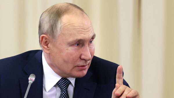 俄罗斯总统普京表示，亲自与特别行动的参与人员通电话。 - 俄罗斯卫星通讯社