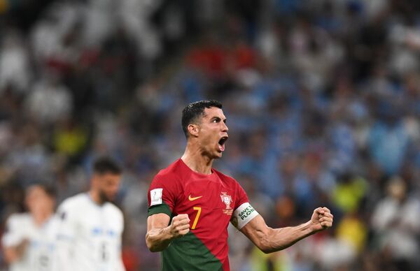 葡萄牙国家队球员克里斯蒂亚诺·罗纳尔多庆祝在和乌拉圭的小组赛中进球。 - 俄罗斯卫星通讯社