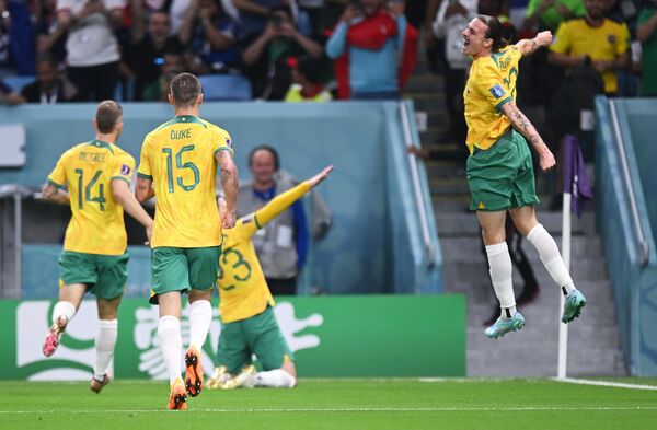 澳大利亞國家隊球員在與法國的小組賽中為進球歡呼。 - 俄羅斯衛星通訊社