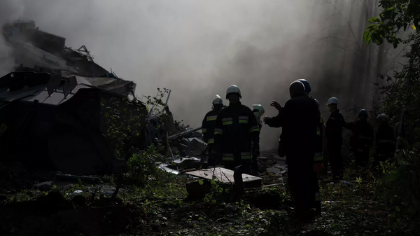 媒体：哈尔科夫一加油站爆炸后起火 - 俄罗斯卫星通讯社