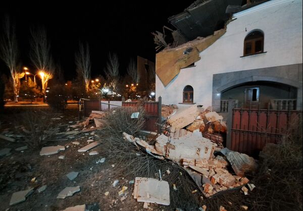 顿涅茨克市基督降生教堂在乌军炮击中受损。 - 俄罗斯卫星通讯社