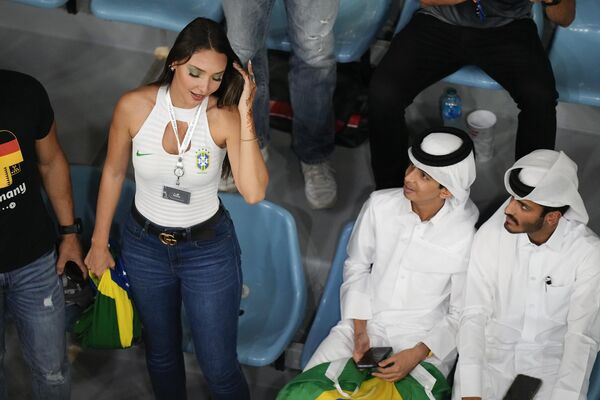 巴西球迷观看世界杯巴西和韩国之间的比赛。 - 俄罗斯卫星通讯社