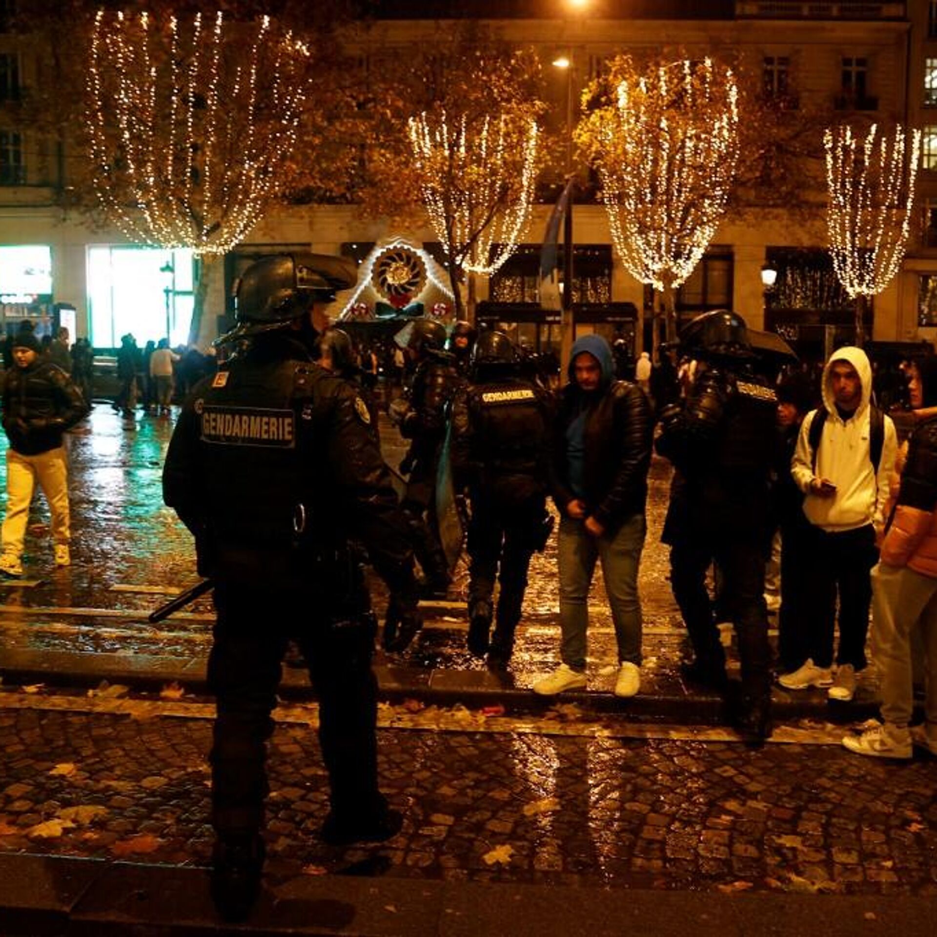 法国内政部长：警方正在搜捕巴黎骚乱的组织者 - 2018年5月3日, 俄罗斯卫星通讯社