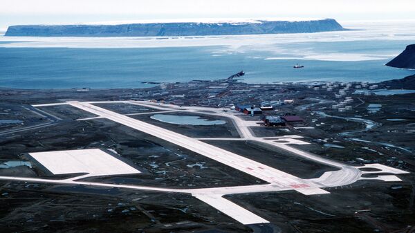 格陵蘭島的圖勒軍事基地 - 俄羅斯衛星通訊社