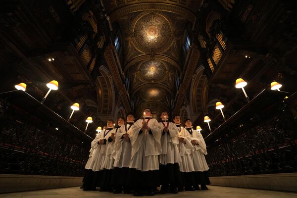 倫敦聖保羅大教堂唱詩班正在準備平安夜禮拜儀式。 - 俄羅斯衛星通訊社