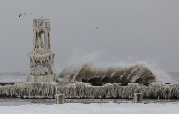 美國芝加哥，被冰層覆蓋的碼頭。 - 俄羅斯衛星通訊社