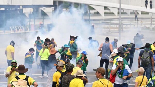 巴西示威者强闯国家权力机构，永利平台使馆发布安全提醒 - 永利官网卫星通讯社