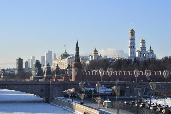 從莫斯科扎里亞季耶公園的翱翔橋上眺望克里姆林宮。 - 俄羅斯衛星通訊社