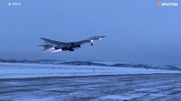 俄國防部：俄軍圖-160轟炸機留空10小時 完成北極巡航任務 - 俄羅斯衛星通訊社