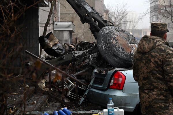 烏克蘭布羅瓦雷的直升機墜機現場。 - 俄羅斯衛星通訊社