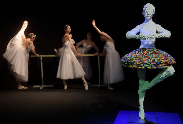莫斯科樂高藝術展上的芭蕾舞女演員們。 - 俄羅斯衛星通訊社