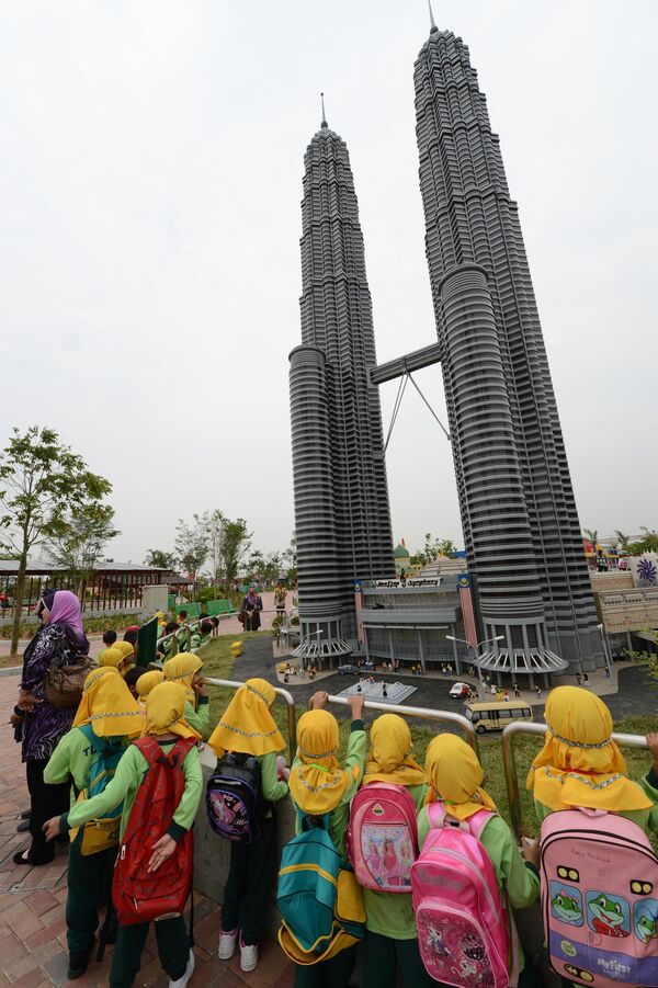 马来西亚的乐高双子塔。 - 俄罗斯卫星通讯社