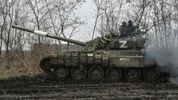 俄国防部长为击退乌军装甲集群进攻的坦克手颁奖 - 俄罗斯卫星通讯社