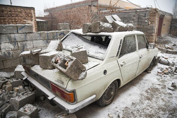 伊朗西北部城市霍伊發生地震的後果。 - 俄羅斯衛星通訊社
