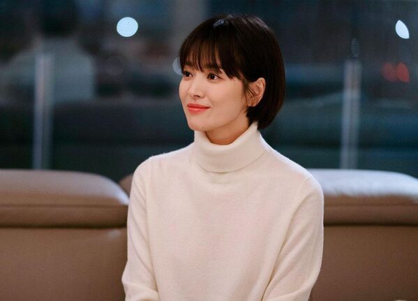 韩国女演员宋慧乔在电视剧《男朋友》中的剧照 
