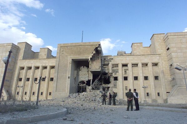 2003 年，前一天剛被一枚美國導彈擊中的提克里特博物館。 - 俄羅斯衛星通訊社