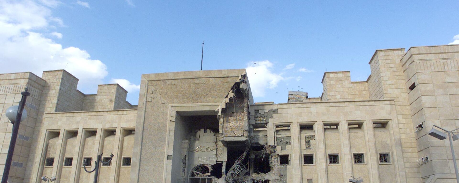 2003 年，前一天刚被一枚美国导弹击中的提克里特博物馆 - 俄罗斯卫星通讯社, 1920, 05.02.2023
