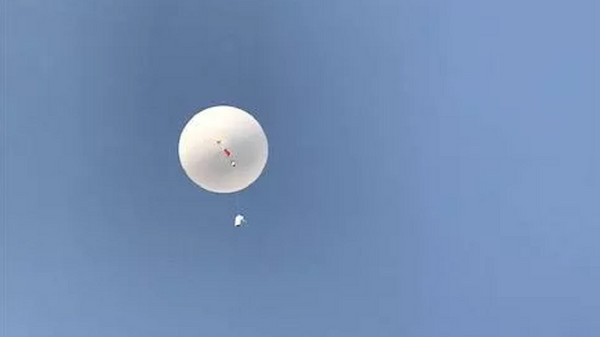 美国女议员将白色气球带到国会 - 俄罗斯卫星通讯社