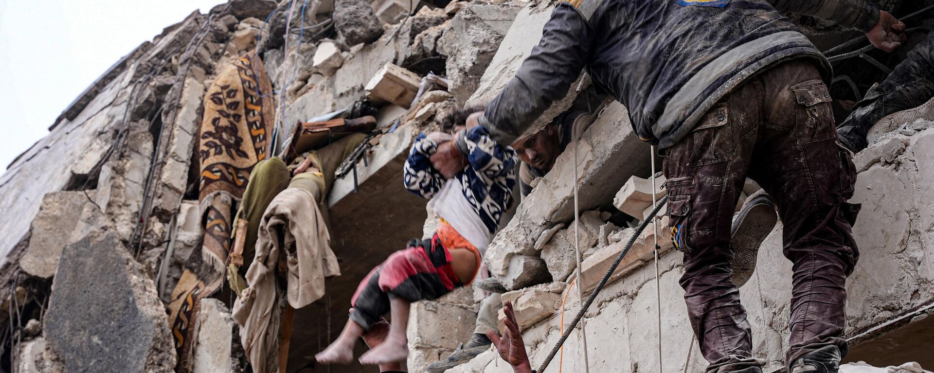 媒体：叙利亚救援人员从废墟中救出一名新生儿 - 俄罗斯卫星通讯社, 1920, 07.02.2023