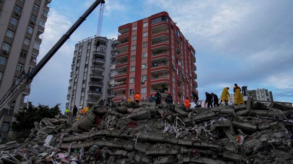 土耳其外长：7500多名国际救援人员在震区作业 - 俄罗斯卫星通讯社