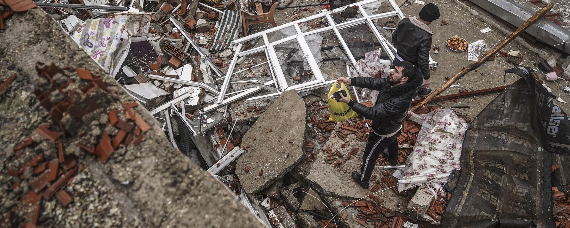 土耳其加濟安泰普，民眾在廢墟中尋找幸存者 - 俄羅斯衛星通訊社, 1920, 08.02.2023