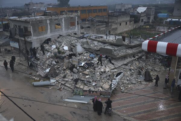 叙利亚北部伊德利卜省阿兹马林镇在地震中倒塌的建筑物 - 俄罗斯卫星通讯社