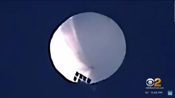 美國空軍擊落一個在美國領空飛行的中國熱氣球 - 俄羅斯衛星通訊社