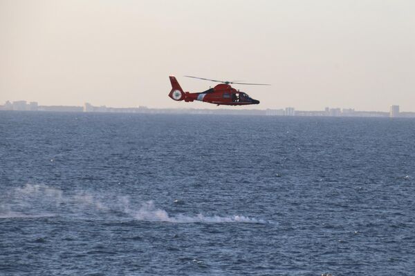 美國海岸警衛隊派出直升機在南卡羅來納州海岸附近水域搜尋中國熱氣球殘骸 - 俄羅斯衛星通訊社