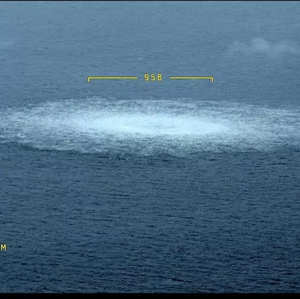 瑞典海岸警卫队2022年9月27日提供的照片显示，其飞机在波罗的海上空拍摄到&quot;北溪&quot;管道泄漏的天然气 - 俄罗斯卫星通讯社