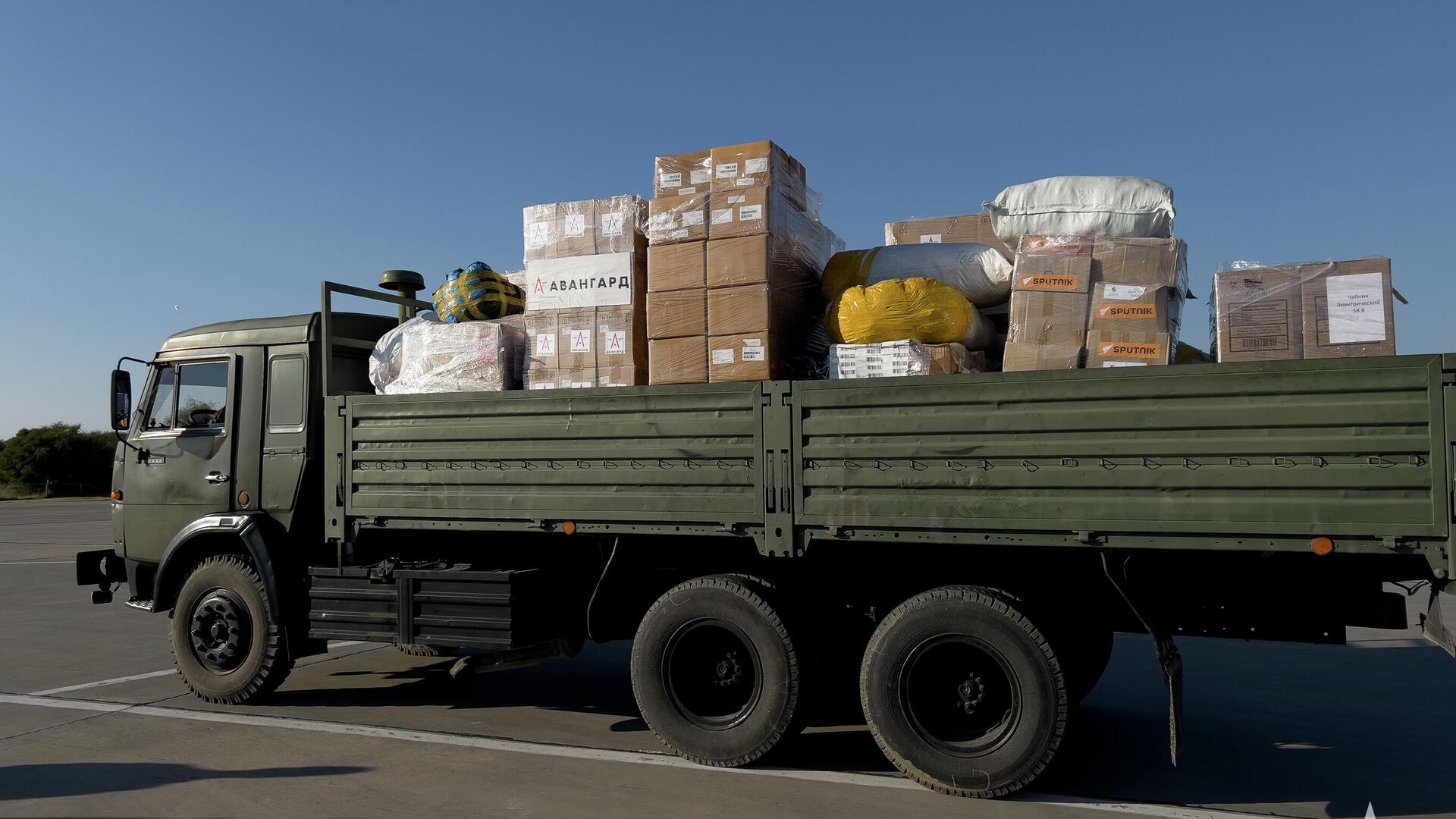 以色列开放新口岸，允许每天200辆卡车援助物资进入加沙_凤凰网