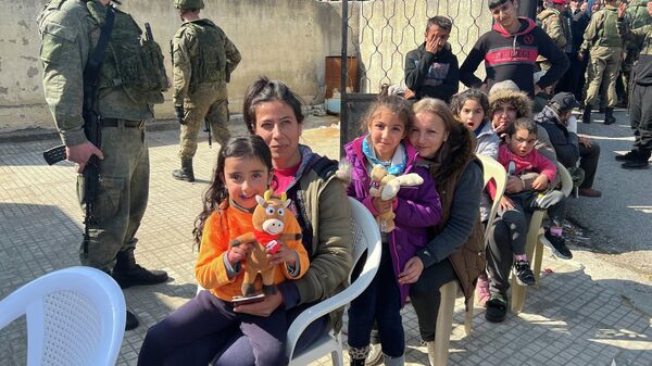 Sputnik Arabic передал более 3 тонн гуманитарной помощи сирийским семьям, пострадавшим от землетрясения - 俄羅斯衛星通訊社