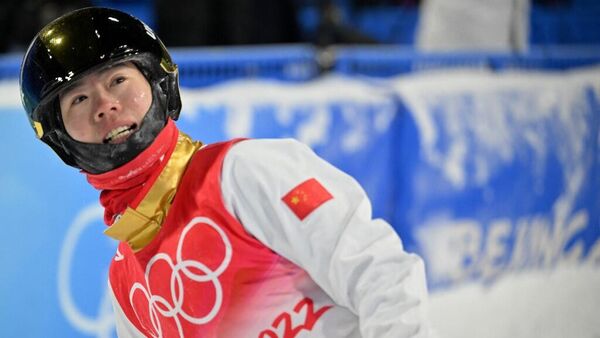 中国选手孔凡钰在自由式滑雪和单板滑雪世锦赛上夺得了女子个人空中技巧的冠军 - 俄罗斯卫星通讯社