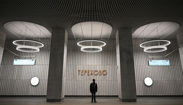 莫斯科地鐵大環線“捷列霍沃”站裡的乘客。 - 俄羅斯衛星通訊社