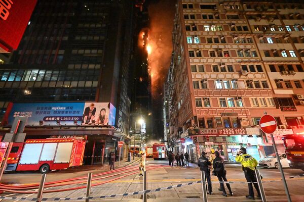 香港一栋在建的高层建筑发生严重火灾 - 俄罗斯卫星通讯社