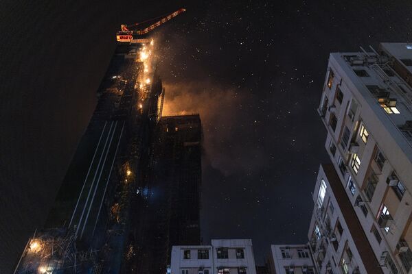 香港尖沙咀一栋在建的高层建筑发生火灾 - 俄罗斯卫星通讯社