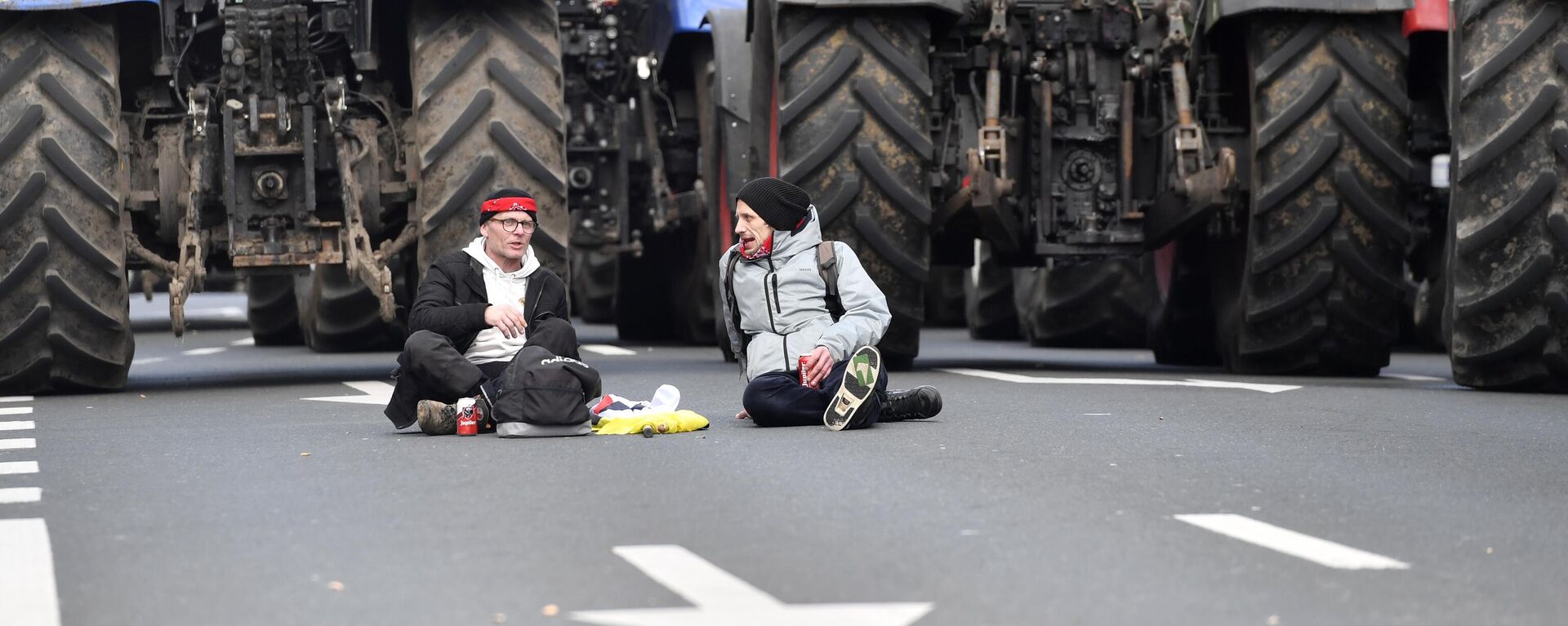 捷克警方：至少500台农用机械正前往布拉格参加抗议活动 - 俄罗斯卫星通讯社, 1920, 19.02.2024
