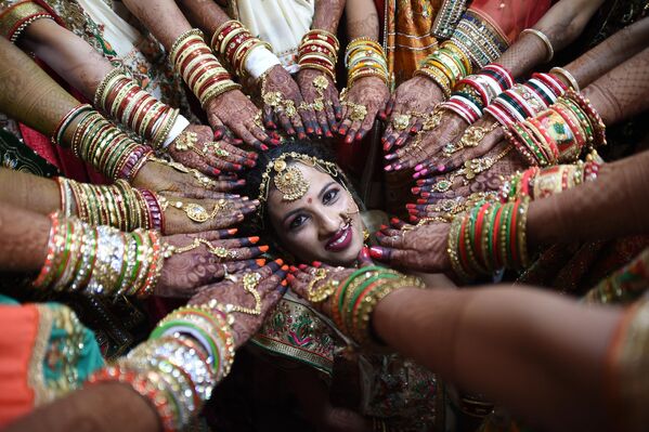 印度苏拉特集体婚礼上的印度新娘。 - 俄罗斯卫星通讯社