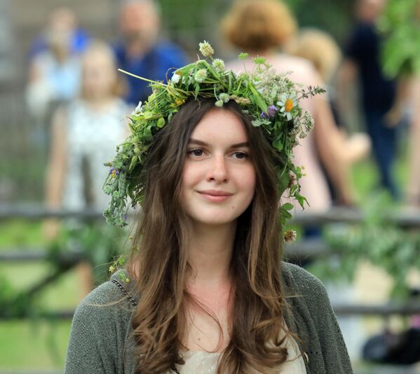 参加夏至庆典的立陶宛少女。 - 俄罗斯卫星通讯社